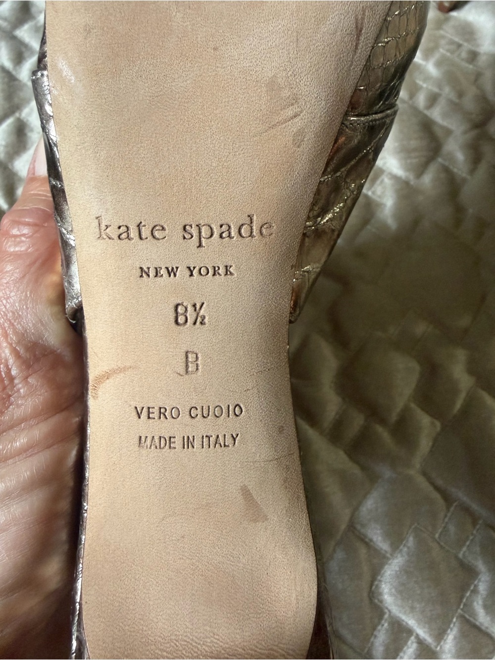 Kate Spade New York Genna Gold Metallic Crocodile Embossed Heels Size 8.5 B - Picture 5 of 8